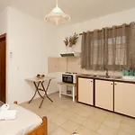 Tsimiklis Apartment