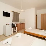 Tsimiklis Apartment *
