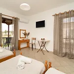 Tsimiklis Apartment Finikounta
