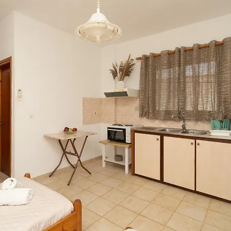 Tsimiklis Apartment