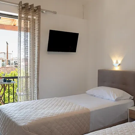 Tsimiklis Apartment Finikounda