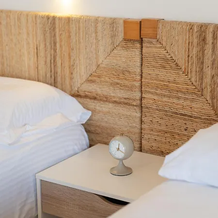 Tsimiklis Apartment Finikounta