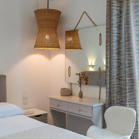 Tsimiklis Apartment Finikounta